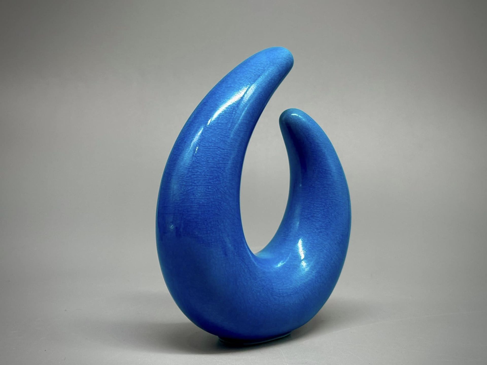 曉芳窯｜早期孔雀藍牛角造型擺件｜小雕塑｜滿釉支釘燒